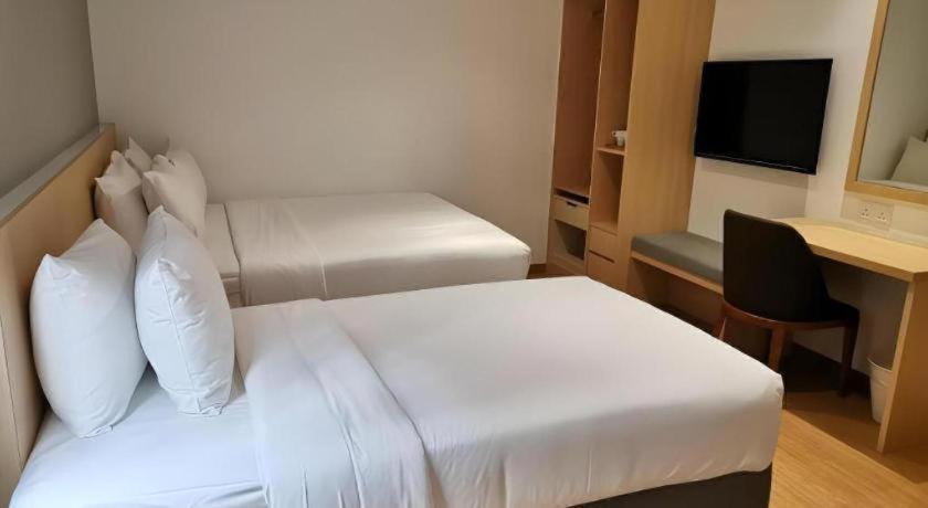 Miyabi Hotel Permas Johor Bahru Exterior photo